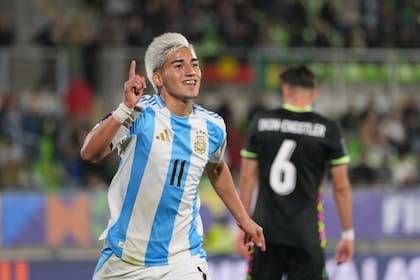 Ian Subiabre pelea por un lugar entre los titulares de la selección argentina para el partido ante Colombia