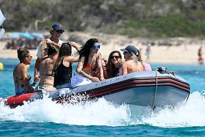 Paralluelo, Hermoso, Rodríguez y Putellas durante sus vacaciones en Ibiza
