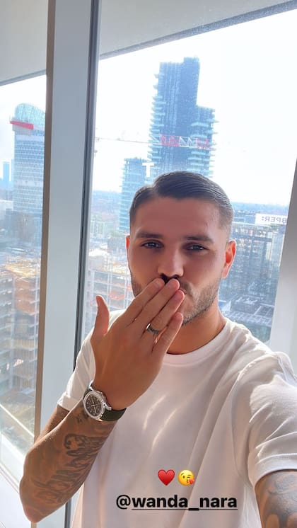 Icardi mantuvo el selfie que publicó junto al nombre de Wanda Nara.
