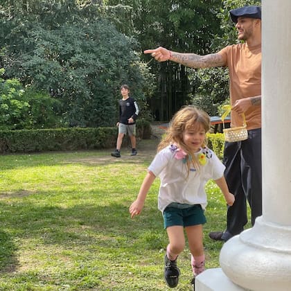 Icardi y su familia pasan tiempo juntos en el jardín