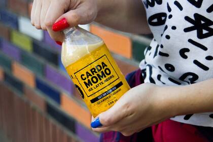 Ice Latte con cardamomo en Negro