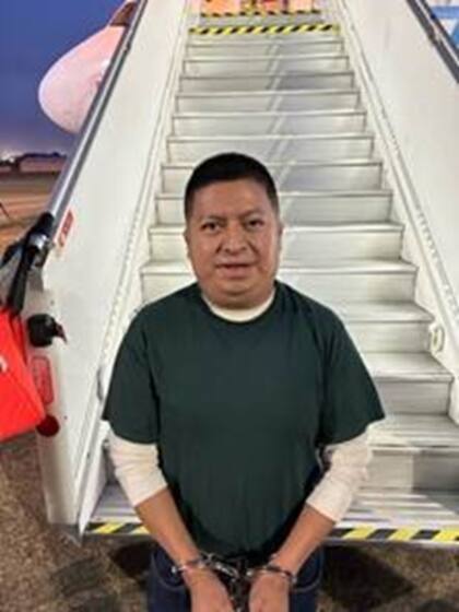 ICE Nueva Orleans deportó a César Carreto, de Guatemala; sus antecedentes penales incluyen una condena por homicidio, por la que cumplió 5 años