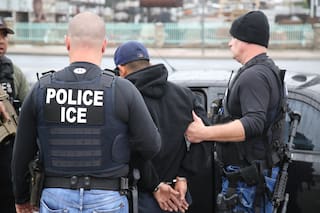 El operativo simultáneo del ICE en 15 restaurantes con 31 migrantes detenidos