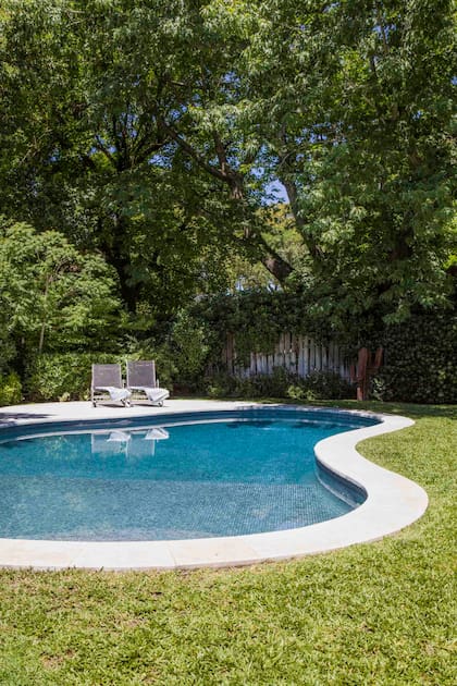 Icónica, la pileta con forma de riñón también fue conservada