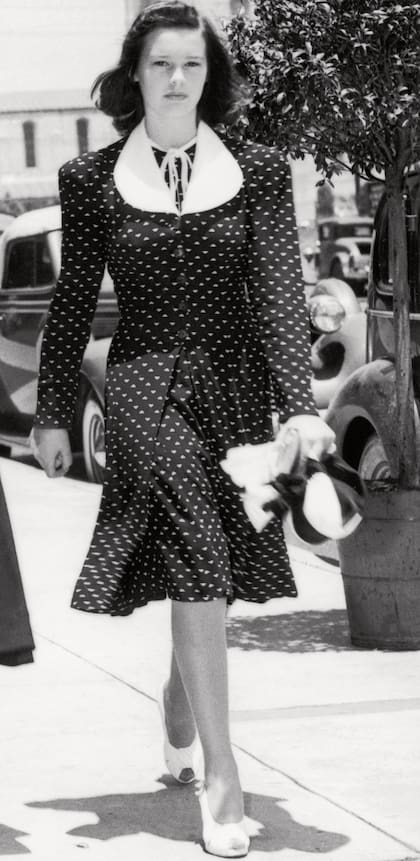 Ícono de moda, una Gloria adolescente en Los Ángeles en 1939.