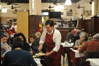 Qué vinos tomar con los clásicos del bodegón