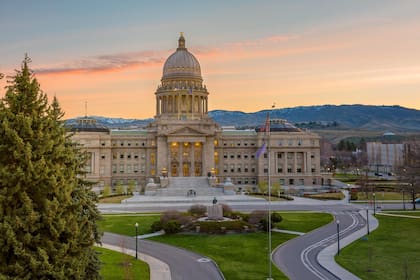 Idaho ofrece oportunidades laborales en tecnología, salud y producción alimentaria