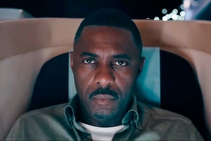 Idris Elba en Secuestro aéreo