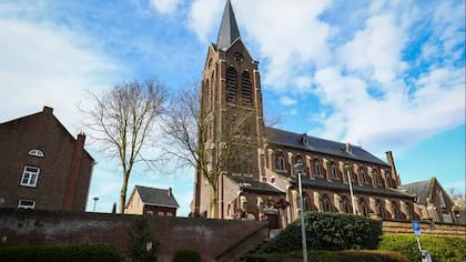 Iglesia de San Pedro y San Pablo en Wolder, donde se habrían hallado los restos del mosquetero
