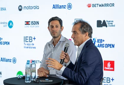 Ignacio Abuchdid, presidente de Grupo IEB, junto a Martín Hughes, director ejecutivo de Tennium