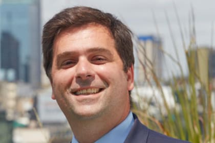 Ignacio Jakim integra ambas sociedades investigadas