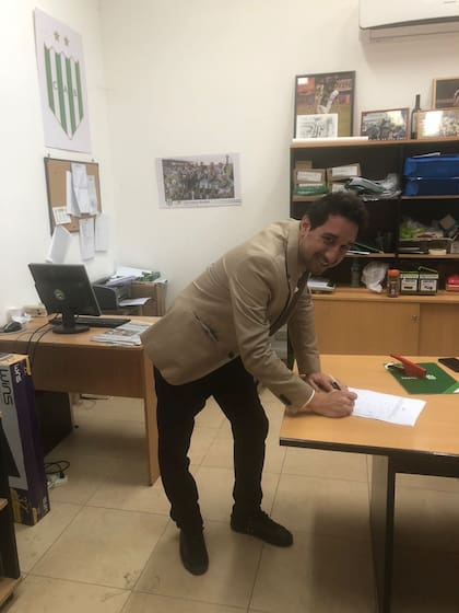 Ignacio Uzquiza, tesorero de la Asociación Argentina de Tenis desde 2022, se desempeñó en la misma función en el Club Atlético Banfield