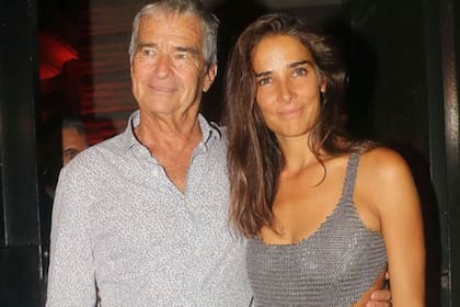 Ignacio Viale del Carril junto a Juana Viale (Fuente: Archivo LN)