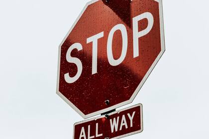 Ignorar la señal de stop implica una infracción en Florida