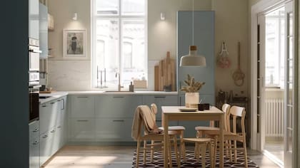 Ikea promociona juegos de comedor para la cena de Thanksgiving por menos de US$200 (Ikea)