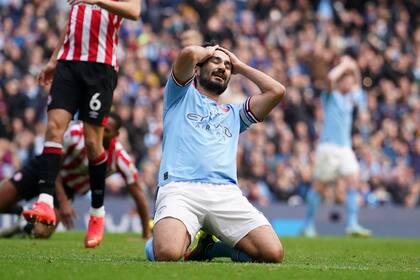 Ilkay Gundogan se toma la cabeza