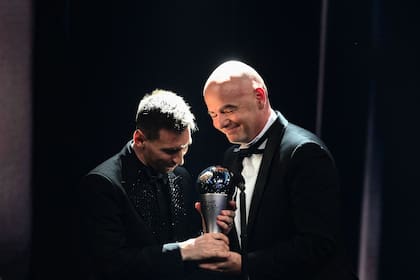 Iluminado. Lionel Messi se quedó con el premio The Best al Mejor Jugador de 2022; es el segundo que consigue