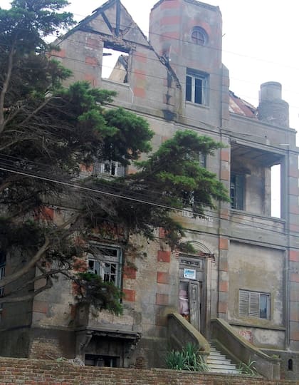 Imagen actual de Villa Maris, una de las imponentes casonas que se construyeron en Quequén a principios del siglo XX.