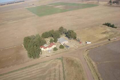 Imagen aérea de la Escuela Primaria Nº 14, de la Vizcaína