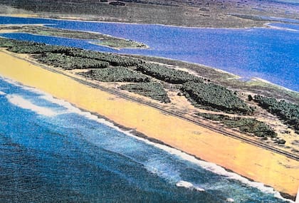Imagen aérea de la playa frente a Laguna Garzón, parte de los tres kilómetros que Dotto recibió en concesión.