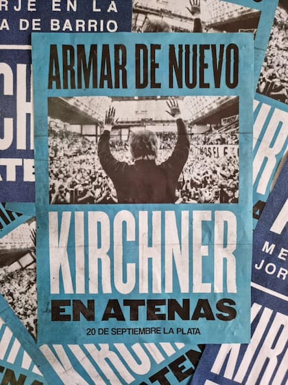 Imagen con la consigna del acto, armar de nuevo, en un afiche de convocatoria