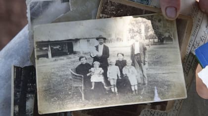 Imagen de algunos de los primeros colonos alemanes que llegaron a Nueva Germania