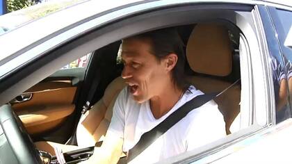 Imagen de archivo de Almeyda en su auto