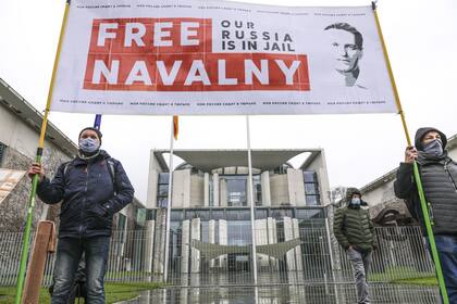 Imagen de archivo de una pancarta a favor de la liberación de Alexei Navalny en Berlín