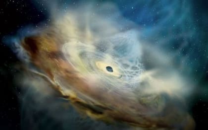 Imagen de archivo de una representación artística de una galaxia lejana que experimenta un aumento repentino de brillo. (Foto: POLITICA INVESTIGACIÓN Y TECNOLOGÍA NASA/SONOMA STATE UNIVERSITY, AURORE SIMONNET)