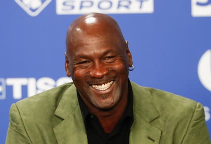 Imagen de archivo. Subastaron seis pares de zapatillas de Michael Jordan cuando jugaba en la NBA (AP Foto/Thibault Camus)