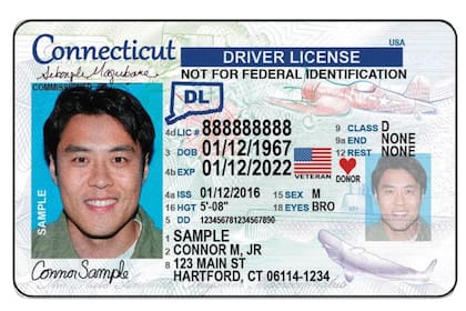 Imagen de referencia de una licencia de conducir emitida en Connecticut;  Minnesota se sumó a esta iniciativa
