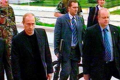 Imagen de televisión del presidente ruso Vladimir Putin visitando Nazran, Rusia, el 22 de junio de 2004, después del ataque en la ciudad