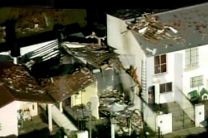 Imagen de tv donde se ve la casa de Roberto Arturo, testigo en el caso Candela