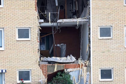 Imagen de una casa dañada tras una fuerte explosión en un edificio residencial de la zona de Ekholmen, en Linkoping (Suecia), el 26 de septiembre de 2023.  (Foto de Stefan JERREVANG / AGENCIA DE NOTICIAS TT / AFP) / Suecia OUT