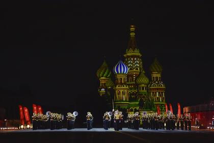 Imagen del 22 de agosto de 2025 de una banda militar realizando una presentación en el Festival Internacional de Música Militar "Torre Spasskaya", en Moscú, Rusia