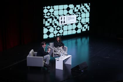 Imagen del año pasado cuando Federico Irazábal y Gabriela Ricardes, director del FIBA y ministra de Cultura, respectivamente, presentaron la programación