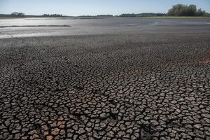 Un embalse se quedó sin agua por la grave sequía en Uruguay