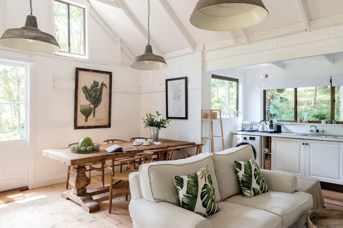 Últimas Noticias del mercado Inmobiliario 2 imagen del living comedor de la cabana cuya SBCR2REF7RFPXNGPYB77XS3OHY