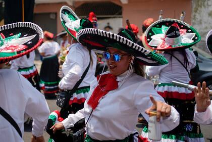 (imagen ilustrativa) Cancelan el tradicional desfile de Cinco de Mayo en Oak Cliff