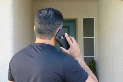 (Imagen ilustrativa). Revelan qué se escucha al llamar a un centro de detención del ICE