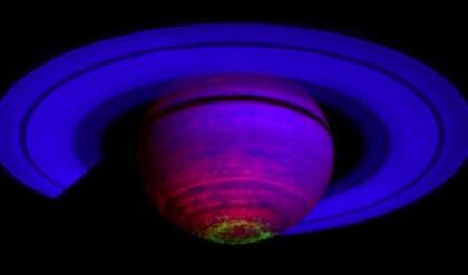 Imagen infrarroja de Saturno que muestra una aurora en su polo sur, captada por la sonda Cassini