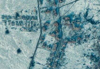 Imagen satelital sin fecha proporcionada por Maxar Technologies el martes 10 de enero de 2023 muestra los daños a los edificios en Soledar, Ucrania
