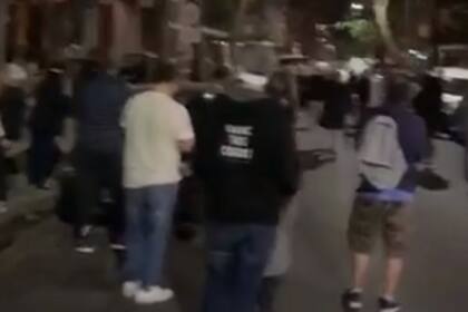 Anoche hubo cacerolazos frente a un departamento de Báez, en Belgrano