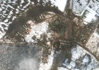 Imágenes de satélite de la empresa espacial estadounidense Maxar muestran nuevos movimientos de tropas en el este de Rusia y en Bielorrusia