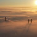 La impactante imagen del puente Zárate-Brazo Largo cubierto por la niebla