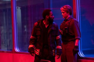 Tenet: Christopher Nolan deslumbra con “su película Bond”