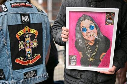 Imágenes del último adión a Ozzy Osbourne, a fines de julio de este año (Photo by Ben STANSALL / AFP)
