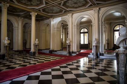 Imágenes oficiales del salón de los bustos en Casa Rosada