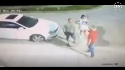 Imágenes que contribuyen a exacerbar la paranoia, el horror y el desconcierto de los mirones y también estimulan los instintos más oscuros y primitivos de devotos de la “mano dura”