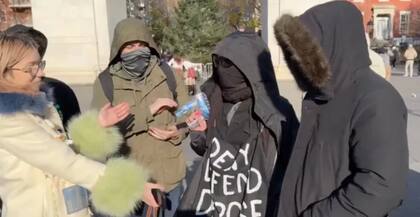 Imitadores del presunto asesino congregados en Nueva York